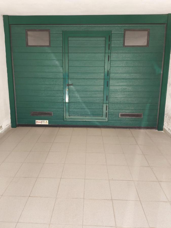 Casa Vacanza Il Glicine Casale Corte Cerro Екстериор снимка