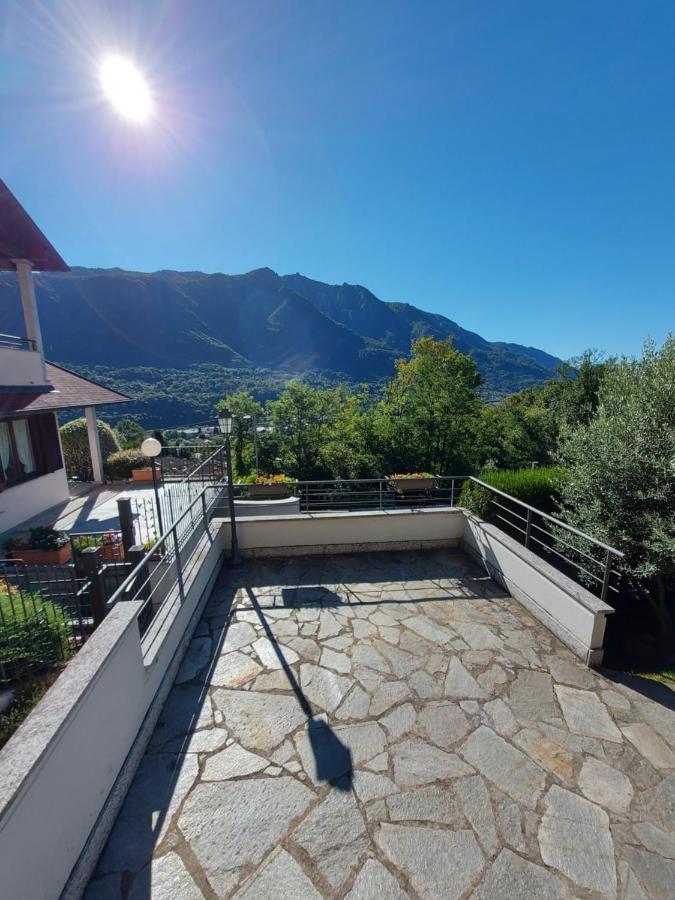 Casa Vacanza Il Glicine Casale Corte Cerro Екстериор снимка